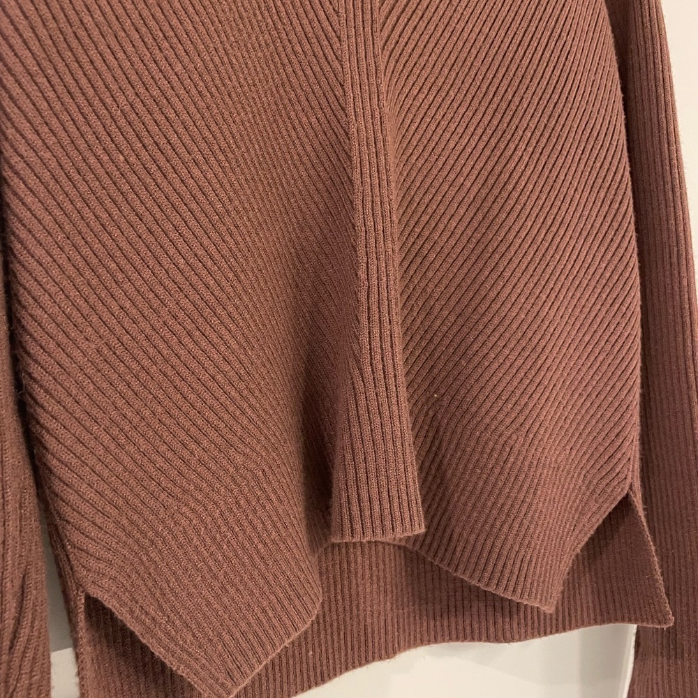 Abercrombie & Fitch Brown Ribbed Knit Sweater, Soft Collection, Small - Picture 3 of 6
